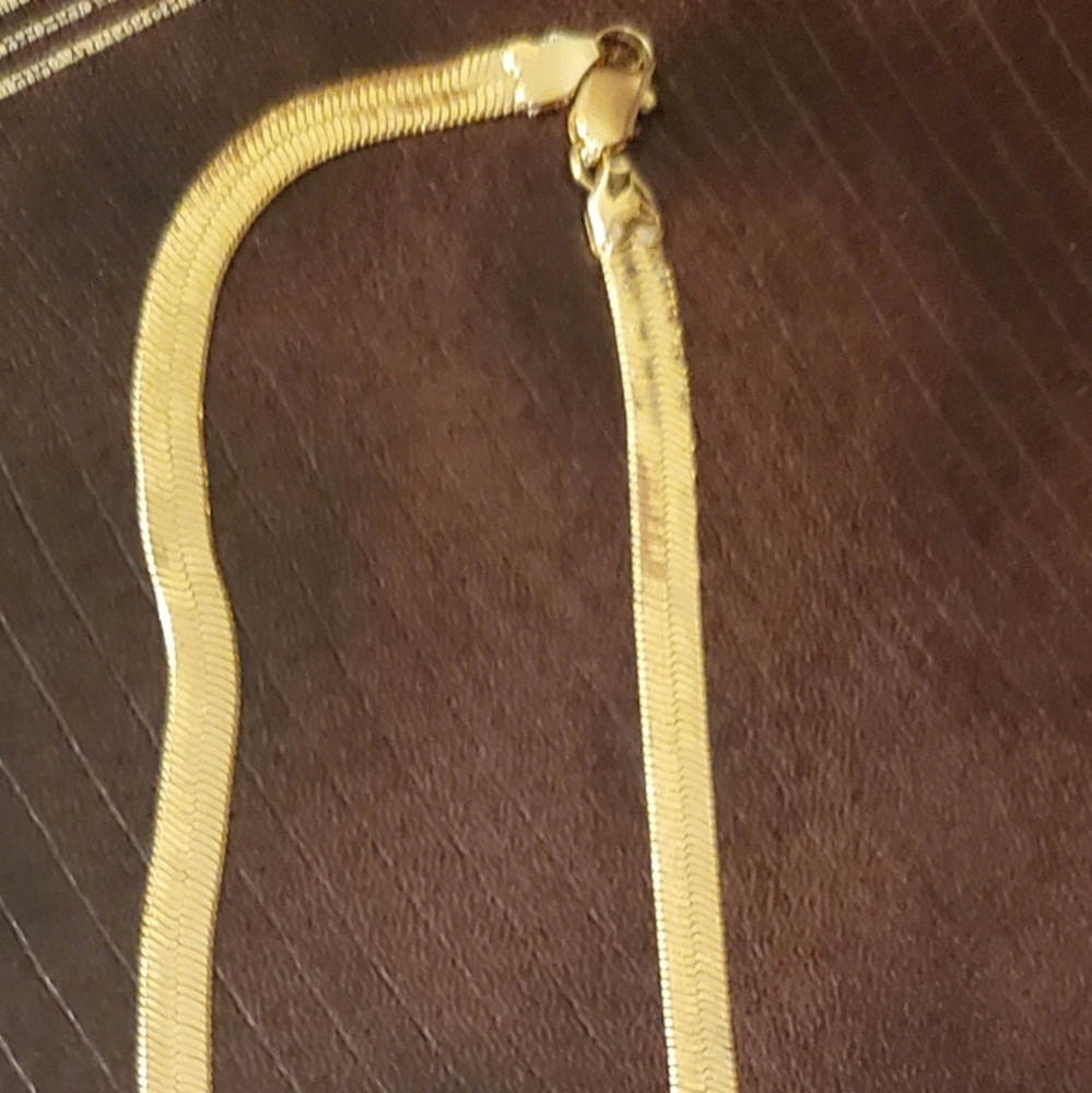 GOLD PLATED NECKLACE, 18", BONUS BRACELET.